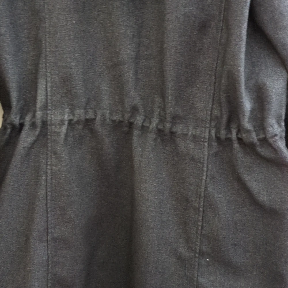 Roots Jacket - Picture 8 of 8